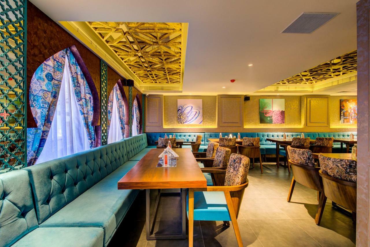 Mumbai House Hotel Juhu Bagian luar foto