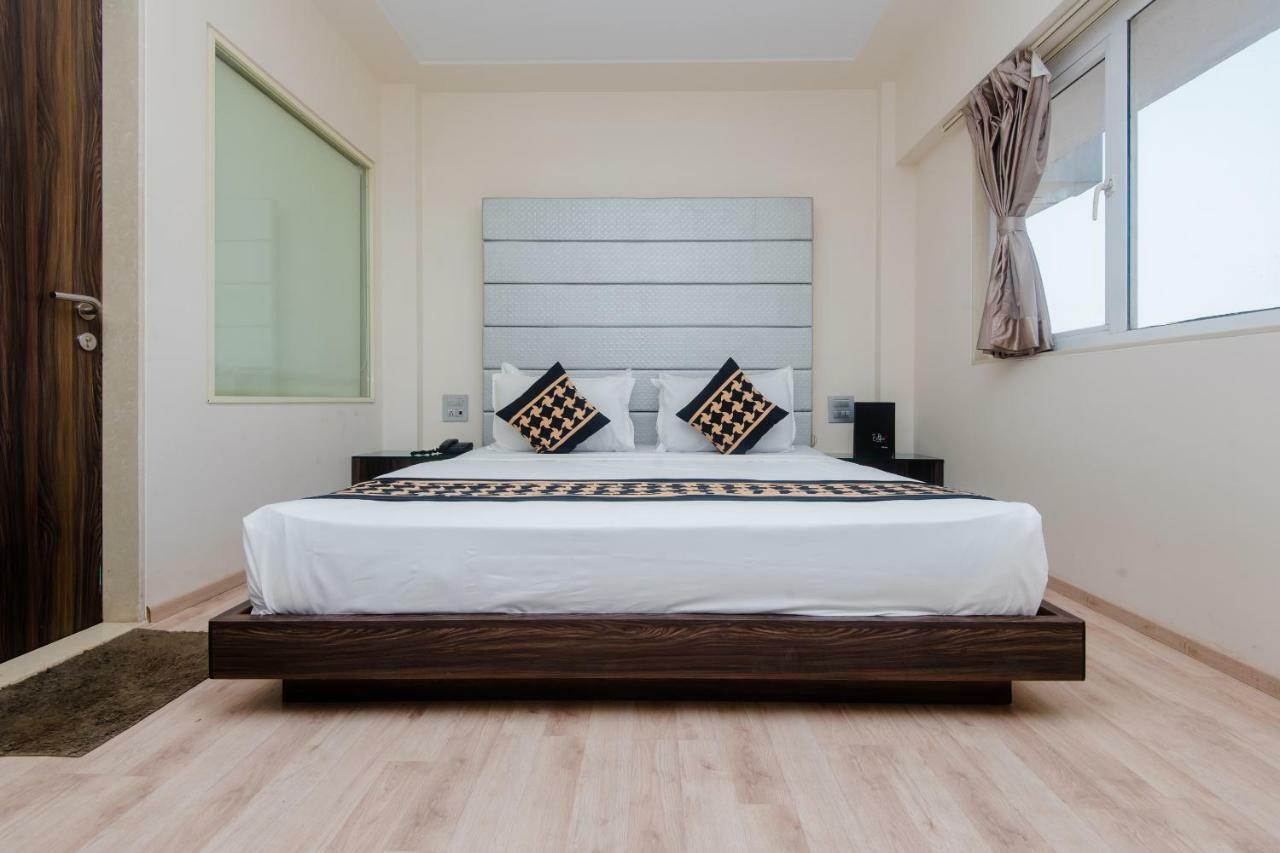 Mumbai House Hotel Juhu Bagian luar foto